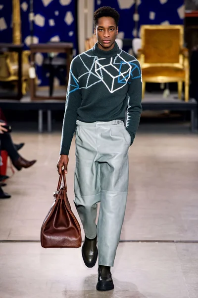 Look 26